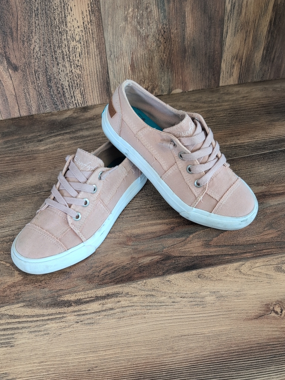 Blowfish Malibu Maxine Lace-Up Sneakers in Blush Pink 7   599A